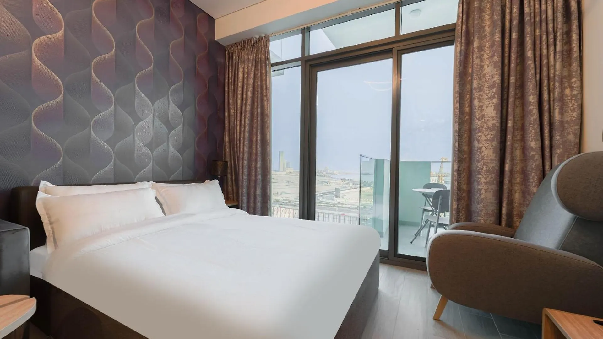 Apartment Creek View Studio Deleguest Dubai